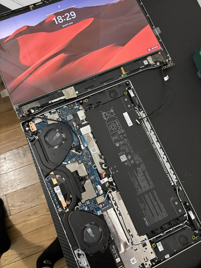 Remplacement de dalles d’ordinateurs portables réalisé par PC @ TOP à Valenciennes