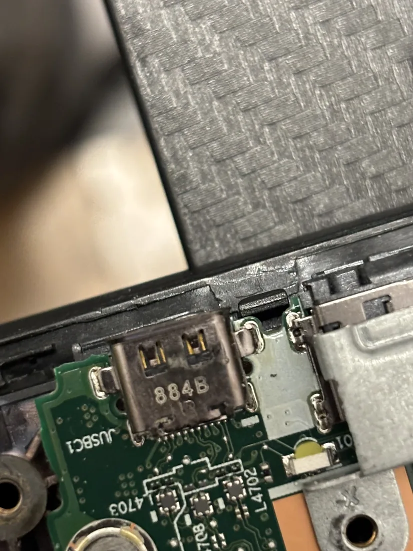 Remplacement d’un port USB-C réalisé par PC @ TOP à Valenciennes